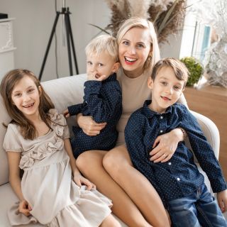 Vítejte zpátky Verčo! Milé kosmetičky, je nám ctí vám oznámit, že se Verča vrátila z rodičovské dovolené a je zpět v...